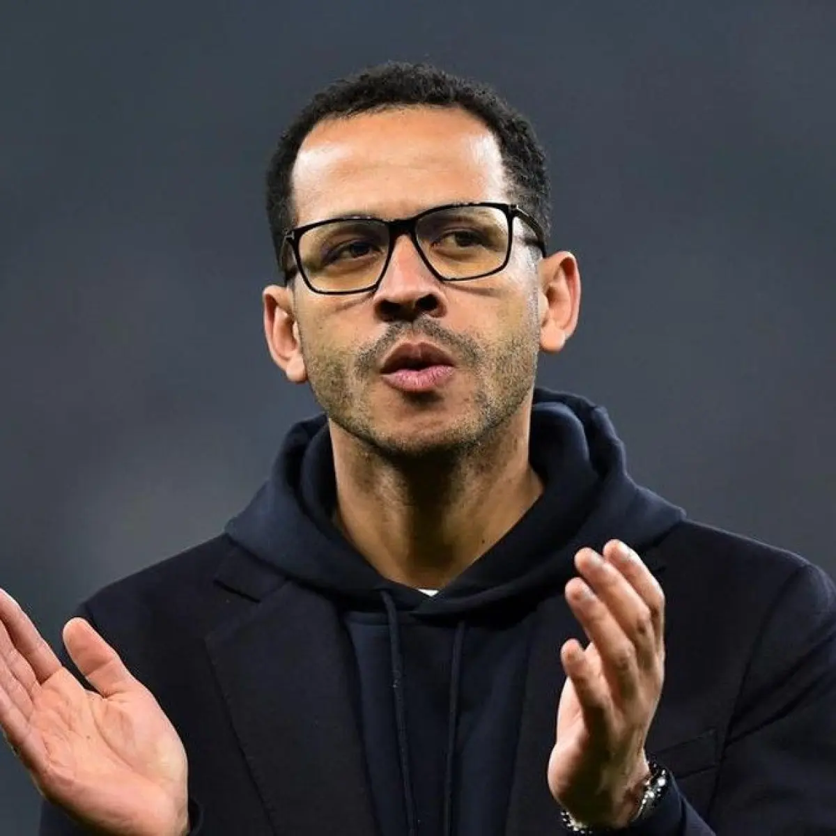 Liam Rosenior resmi dipecat Chelsea. (Foto: REUTERS/Peter Powell)
