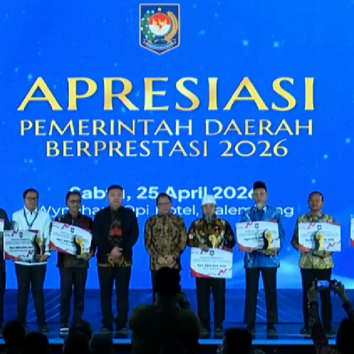 Strategi Efektif Tekan Angka Pengangguran: Tiga Daerah Raih Penghargaan Bergengsi dari Kemendagri