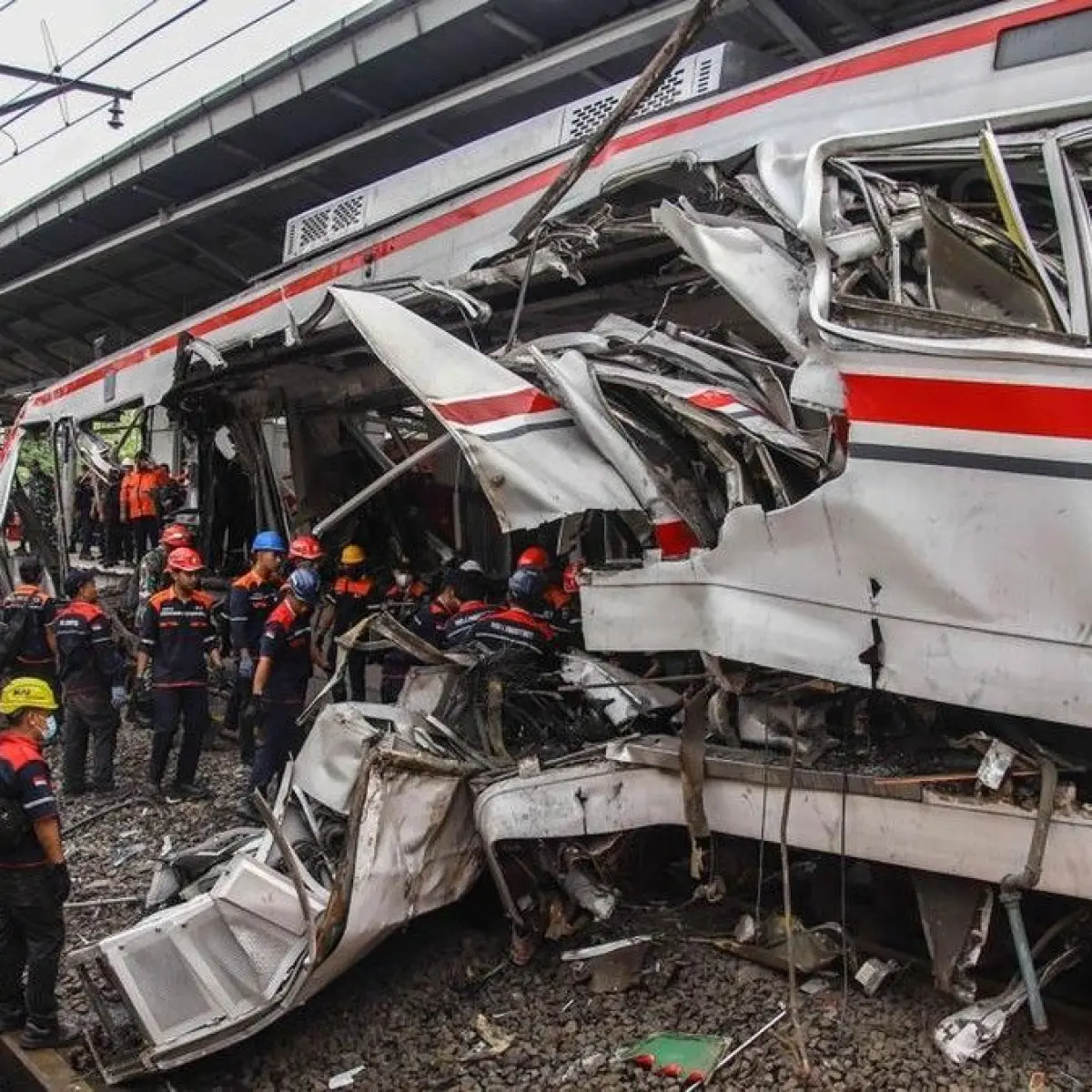 Update Tragedi Kecelakaan Kereta di Bekasi Timur: Jumlah Korban Jiwa Kini Menjadi 15 Orang