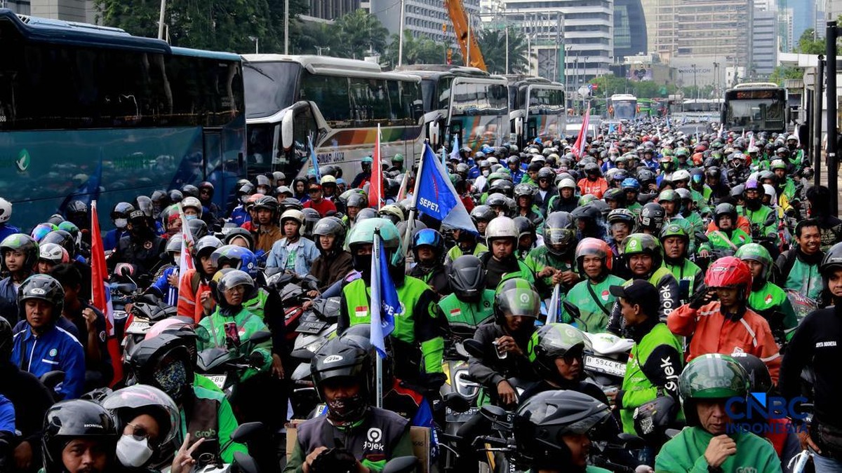 Kebijakan Baru Potongan Aplikator Maksimal 8 Persen: Simak Respons GoTo dan Grab Indonesia
