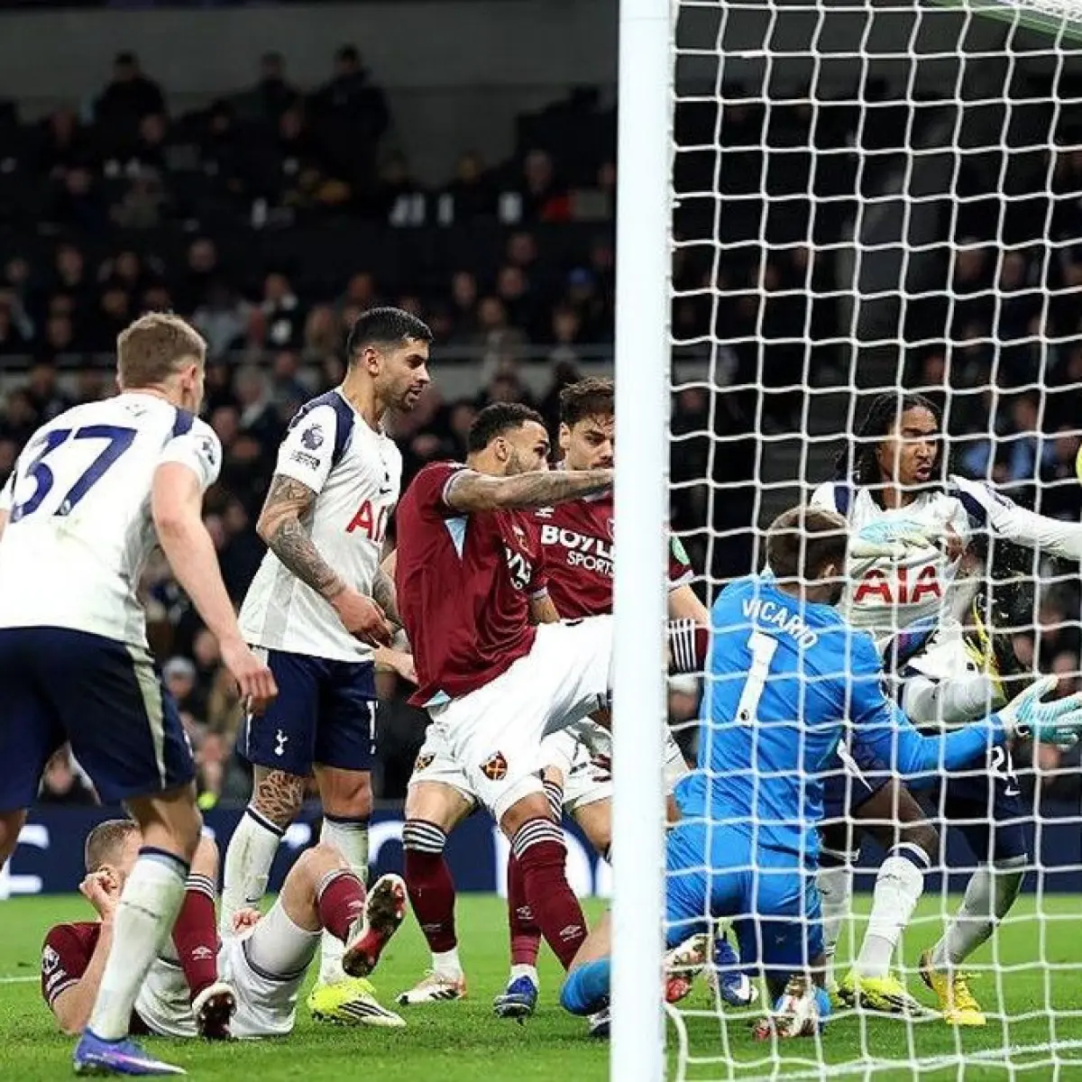 Drama London di Papan Bawah: Nasib Tottenham Hotspur dan West Ham United Ditentukan di Pekan Terakhir