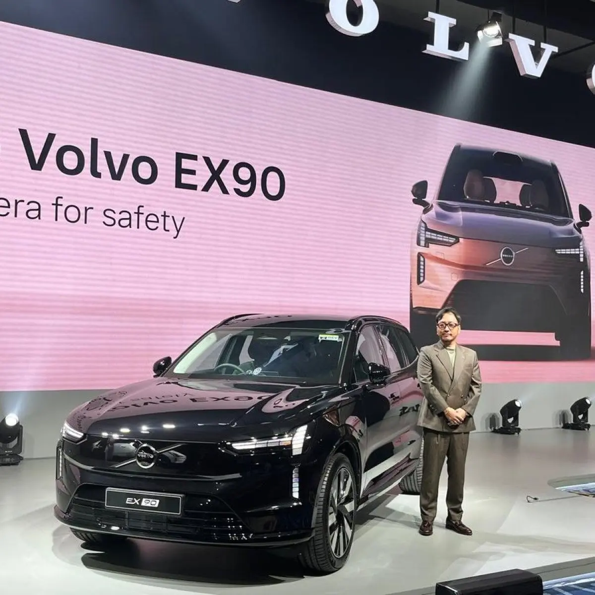 Volvo EX90 Hadir di Indonesia: Solusi Berkendara Listrik Mewah dengan Jangkauan 600 Km