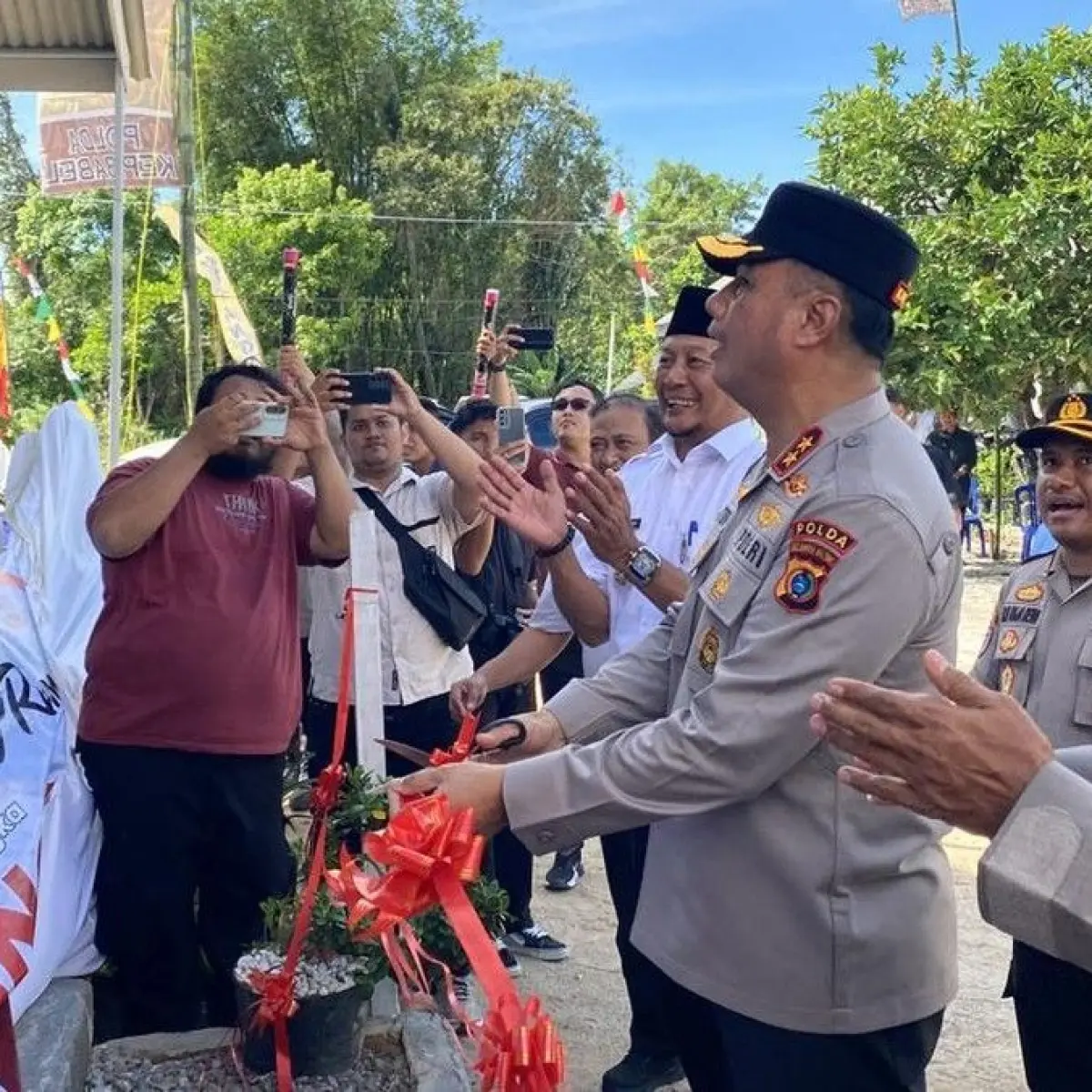 Kisah Haru Penjual Es Keliling di Pangkalpinang Dapatkan Rumah Layak Huni dari Polda Babel