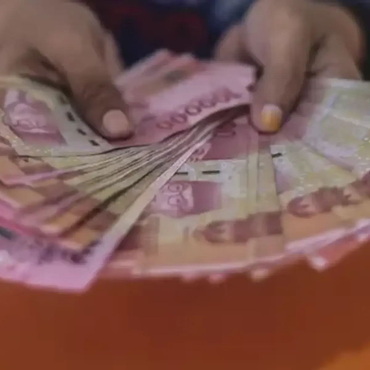 Ilustrasi: Tekanan Geopolitik Timur Tengah Dorong Rupiah Terpeleset ke Level Rp 17.683 per Dolar AS
