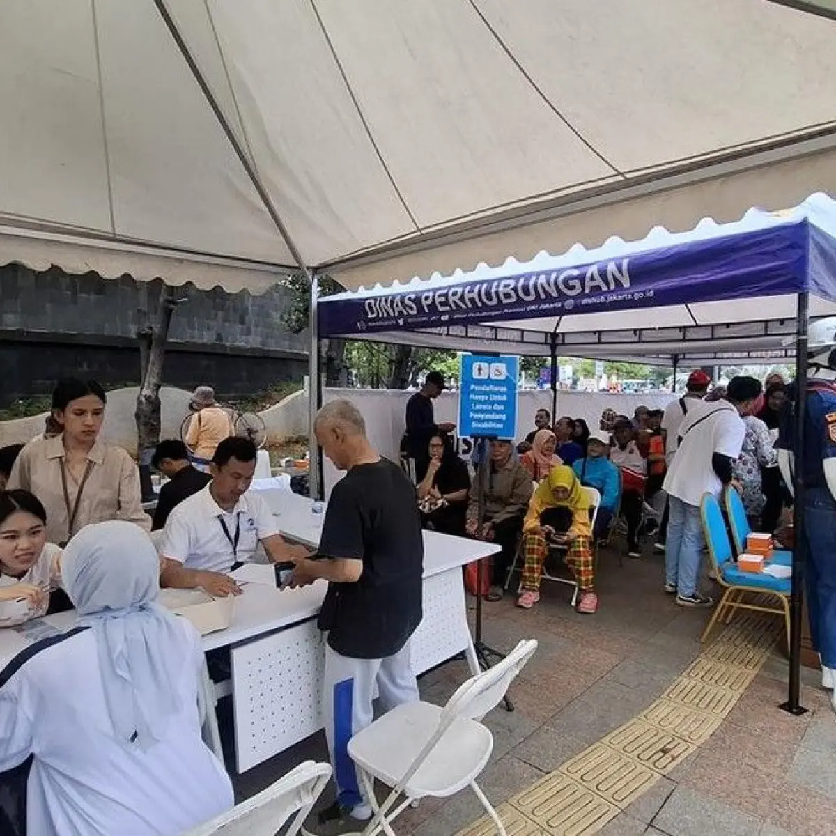 Panduan Praktis Daftar Kartu Layanan Gratis Transjakarta di Tiga Lokasi CFD Jakarta