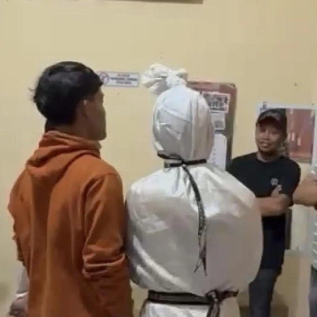 Dampak Konten Pocong di Kediri: Tiga Remaja Diperiksa Polisi Usai Resahkan Warga