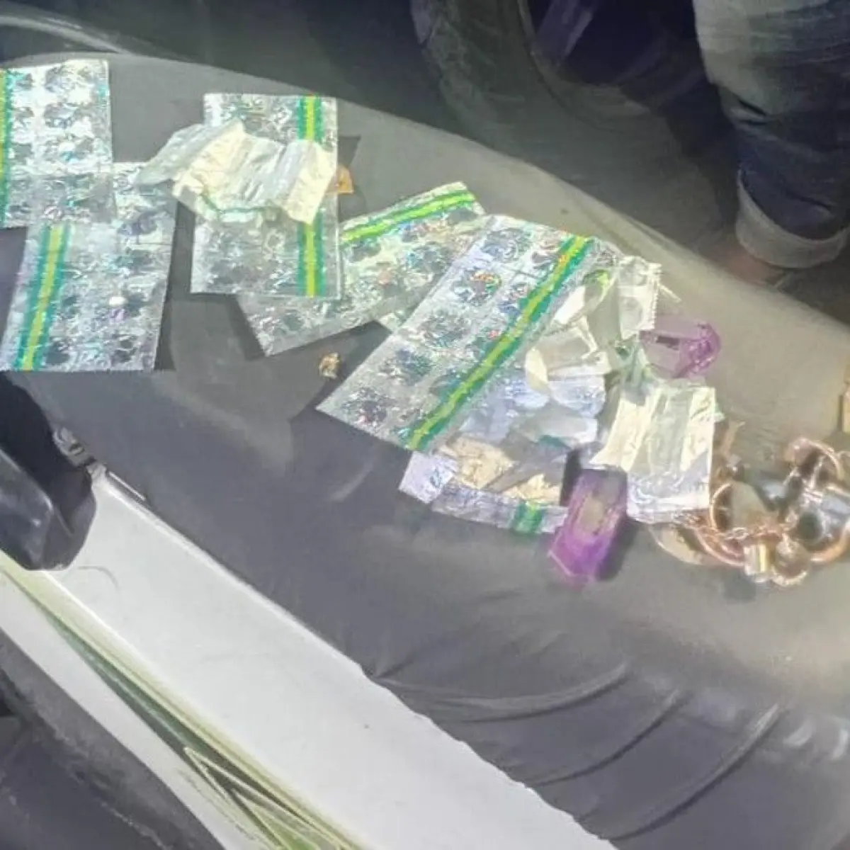 Operasi Cipta Kondisi di Jakarta Pusat: Polisi Tangkap Pemuda Bawa Tramadol dan Sita Celurit