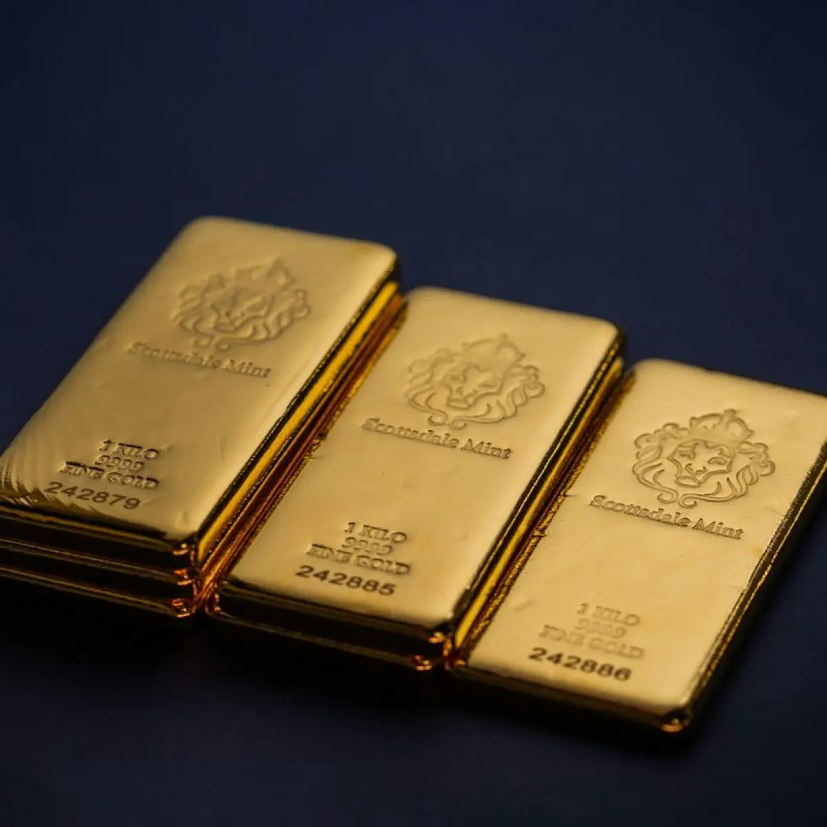 Menguji Ketahanan Safe Haven: Harga Emas Antam Terkoreksi Tajam pada Perdagangan Rabu Pagi