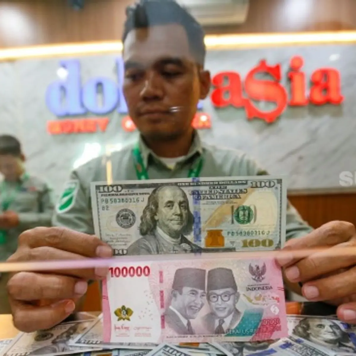Mengukur Ketahanan Rupiah: Analisis Mendalam di Tengah Tekanan Dolar Global
