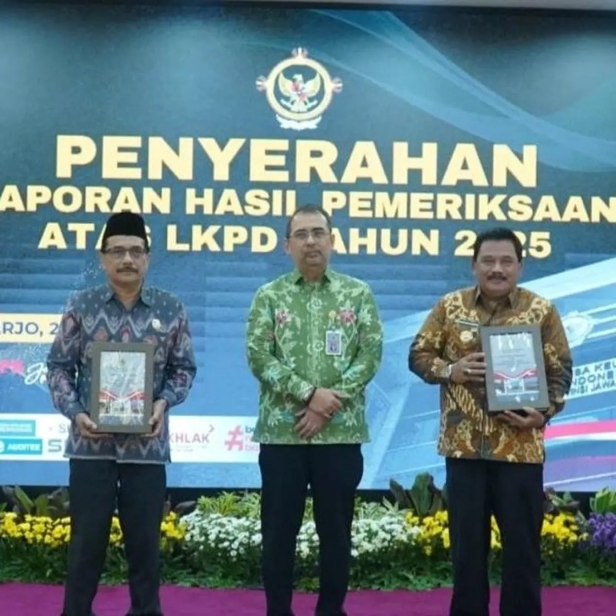 Bupati Nganjuk, Marhaen Djumadi dan Ketua DPRD Tatit Heru Tjahjono/Foto: Istimewa