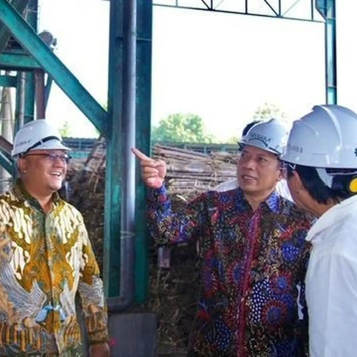 Kemenkop Gencarkan Kemitraan Strategis Petani Tebu dan Pabrik di Kediri Demi Mencapai Swasembada Gula 2028