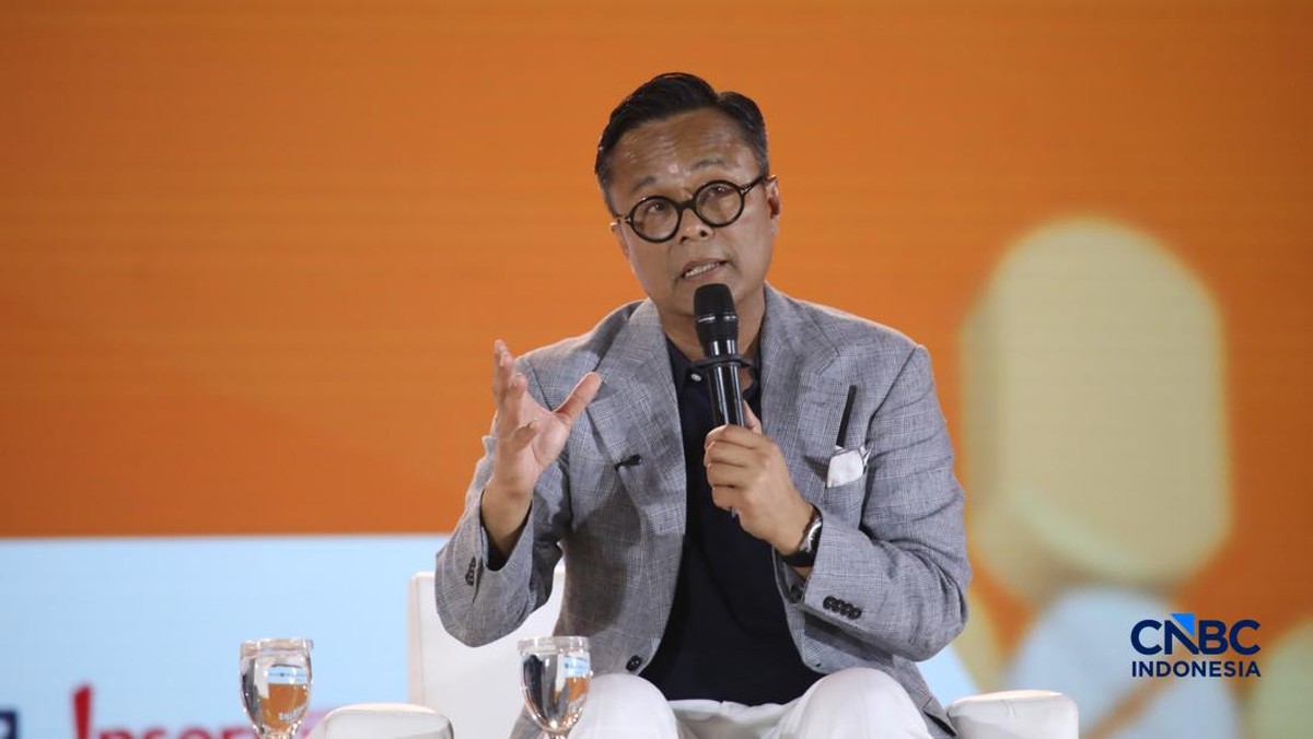 Foto: COO Danantara Dony Oskaria menyampaikan pemaparan dalam Jogja Financial Festival 2026 di Jogja Expo Center (JEC), Yogyakarta, DIY, Sabtu (23/5/2026). (CNBC Indonesia/Faisal Rahman)